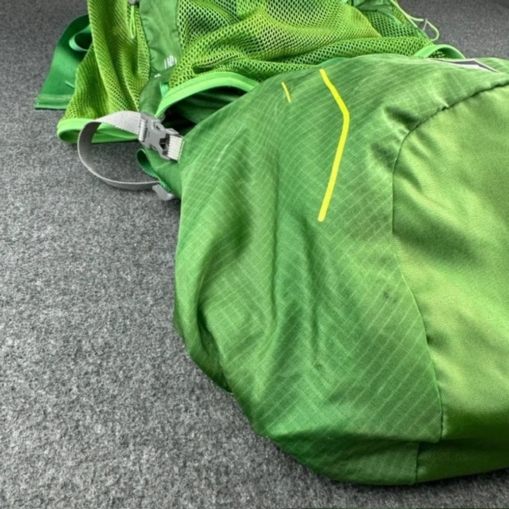 REI Flash 45 Men's Medium Hiking Backpack Green Lightweight Internal Frame Pack